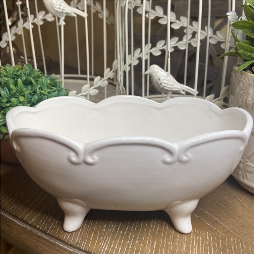 Shabby‎ Chic Vintage Claw Foot Bathtub Creamy White Ceramic Planter
